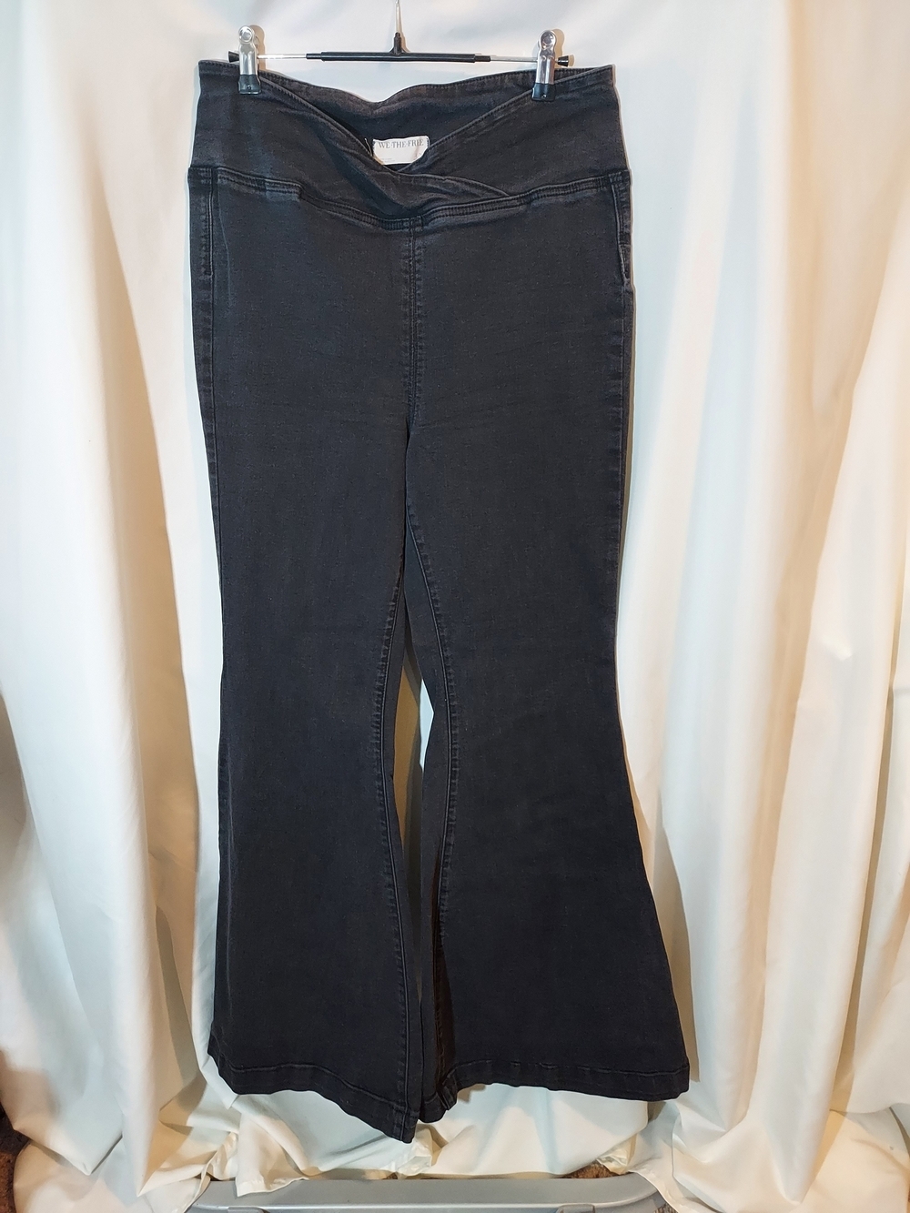 Free People We The Free Venice Beach Crossover Flare Jeans Washed Black Size 32